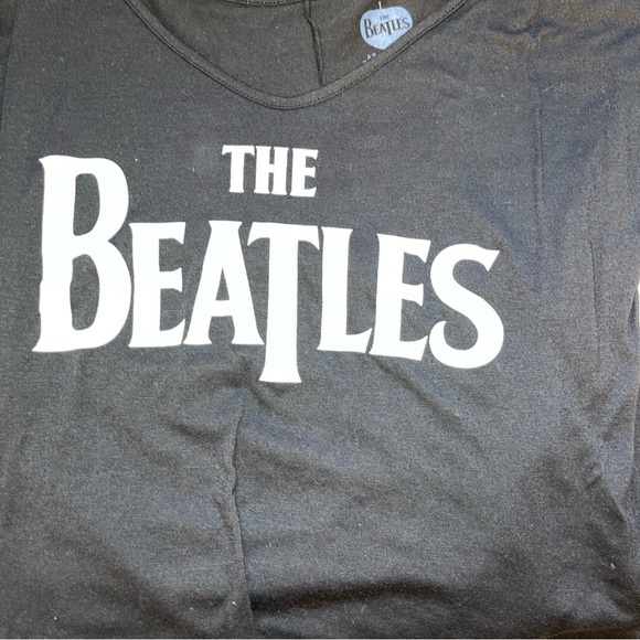 The Beatles v-neck long sleeve Tee size M - Picture 3 of 5
